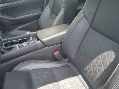Used 2017 Nissan Maxima Platinum FWD image 12