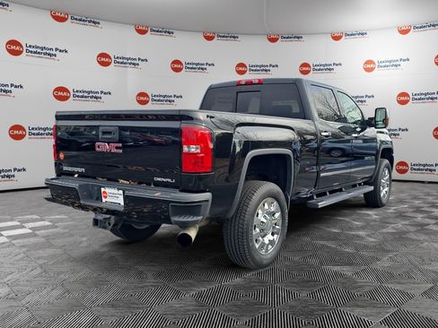 Used 2016 GMC Sierra 2500 Denali w/ Duramax Plus Package image 7