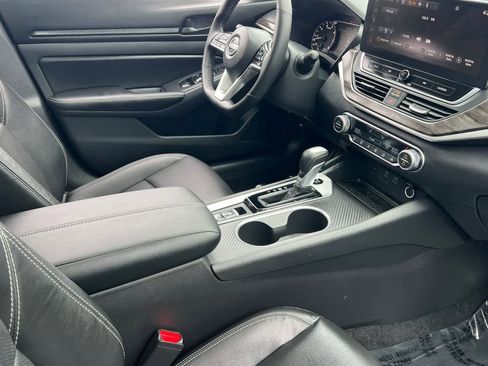 New 2026 Nissan Altima 2.5 SV FWD image 18