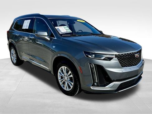 Used 2021 Cadillac XT6 Luxury FWD image 3