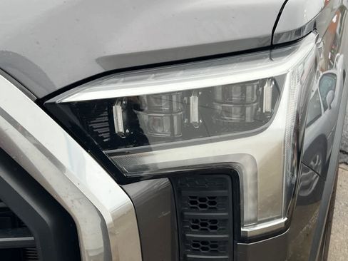 Used 2022 Toyota Tundra Limited image 10