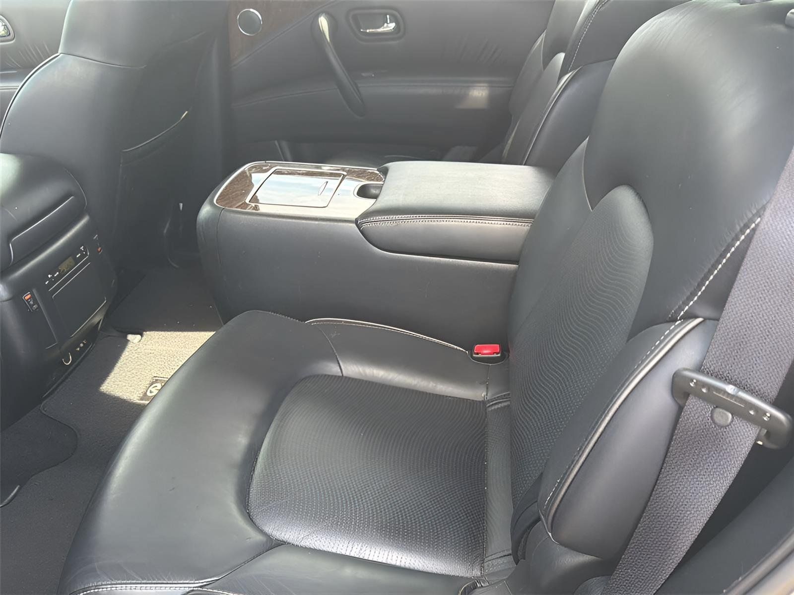 Used 2017 INFINITI QX80 2WD w/ Driver Assistance Package image 4