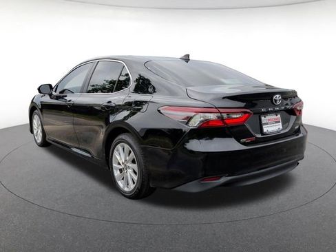 Used 2023 Toyota Camry LE FWD image 5