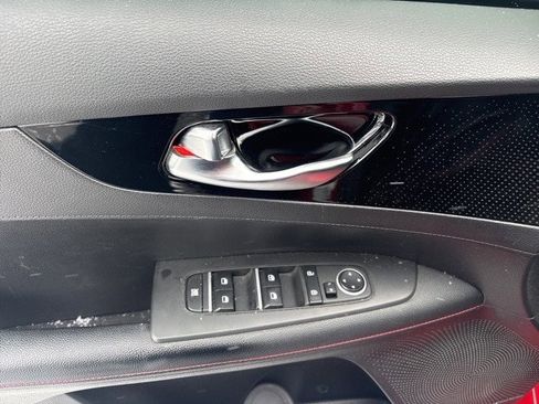 Used 2023 Kia Forte GT w/ GT2 Package image 10