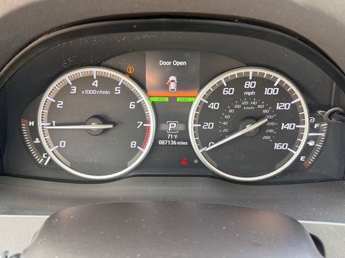 Used 2018 Acura RDX AWD w/ Advance Package image 19