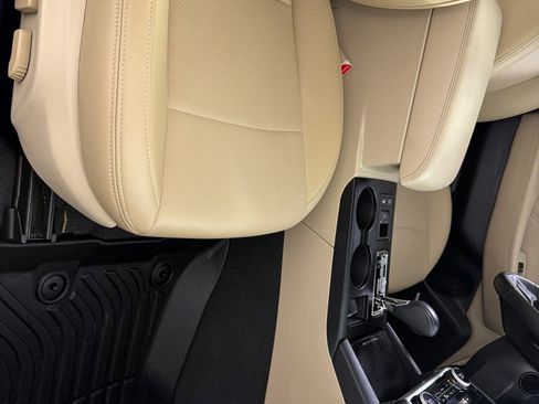 Used 2019 Subaru Outback 2.5i Limited AWD/4WD image 26