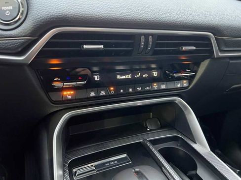 New 2025 MAZDA CX-70 Plug-In Hybrid w/ Premium Pkg image 32