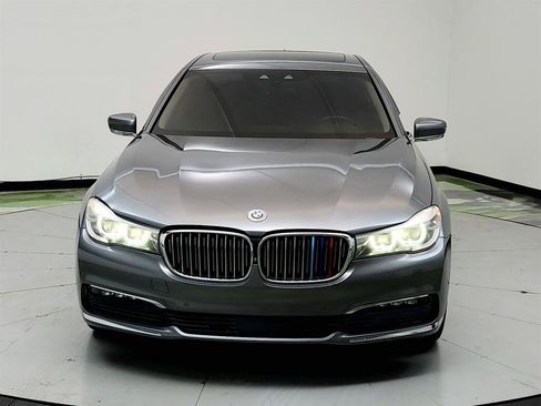 Used 2016 BMW 740i RWD image 2