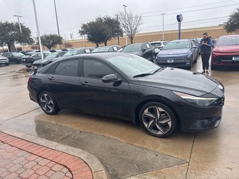 Certified 2023 Hyundai Elantra SEL w/ Convenience Package image 7