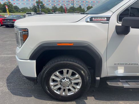 Used 2023 GMC Sierra 2500 Denali w/ Technology Package AWD/4WD image 13
