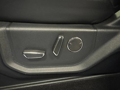 Used 2019 Ford F250 Lariat w/ Lariat Ultimate Package AWD/4WD image 26