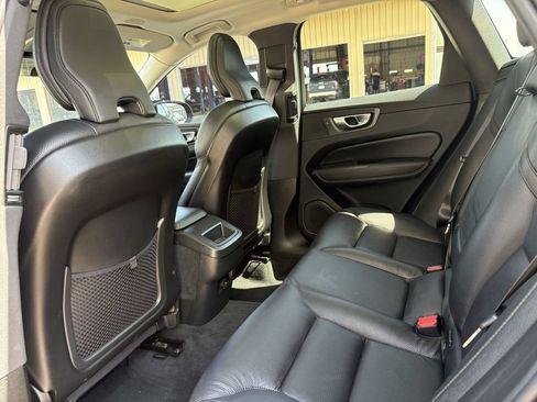 Used 2024 Volvo XC60 B5 Plus w/ Protection Package Premier AWD/4WD image 25