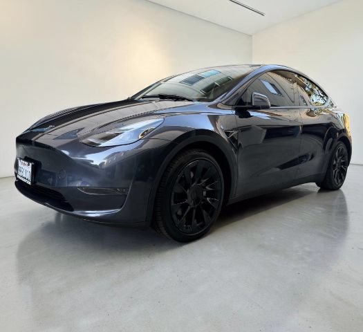Used 2024 Tesla Model Y Long Range RWD image 1