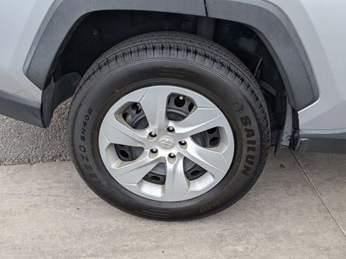 Used 2021 Toyota RAV4 LE w/ Carpet Mat Package (TMS) image 15