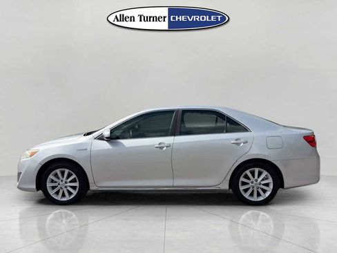 Used 2012 Toyota Camry XLE w/ Convenience Pkg FWD image 6