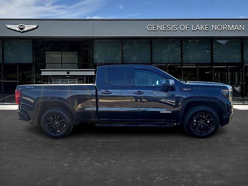 Used 2022 GMC Sierra 1500 Elevation w/ Preferred Package image 3