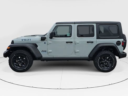 Used 2023 Jeep Wrangler Unlimited w/ Cold Weather Group image 6