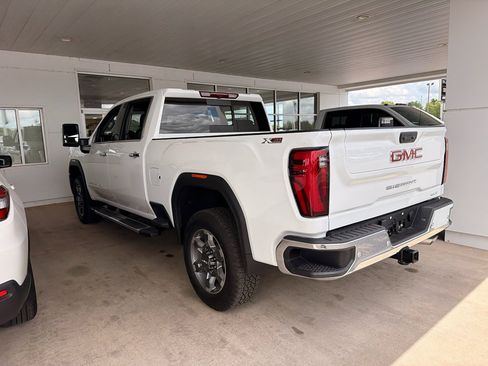 Used 2025 GMC Sierra 2500 SLT w/ SLT Premium Package AWD/4WD image 4