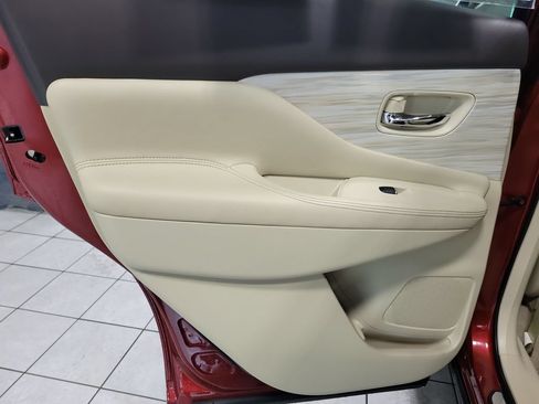 Used 2015 Nissan Murano Platinum w/ Platinum Technology Package AWD/4WD image 29