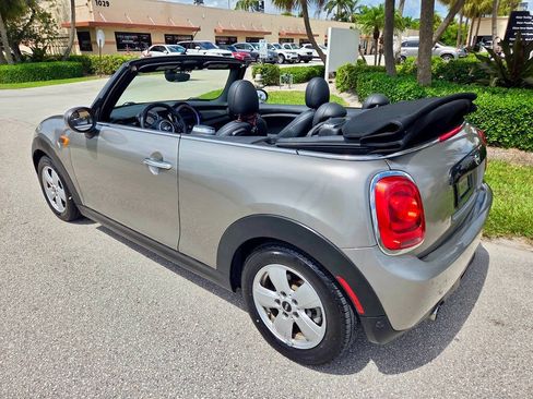 Used 2019 MINI Cooper Convertible w/ Signature Upholstery Package FWD image 13