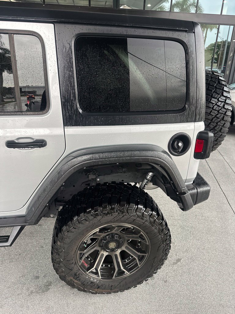 Used 2024 Jeep Wrangler Unlimited Sport AWD/4WD image 7