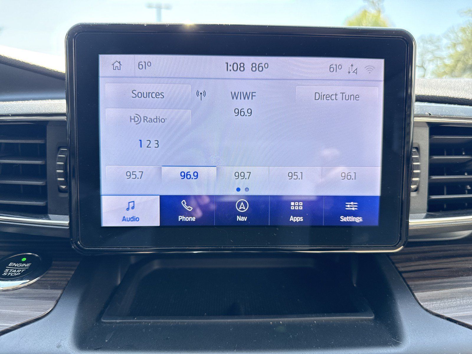 Used 2020 Ford Explorer Limited w/ Class III Trailer Tow Package AWD/4WD image 21