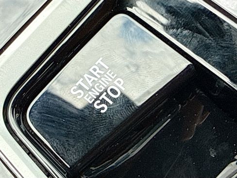 New 2026 BMW 740i w/ Premium Package RWD image 36