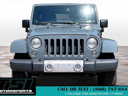 Used 2014 Jeep Wrangler Unlimited Sahara w/ Dual Top Group AWD/4WD image 3