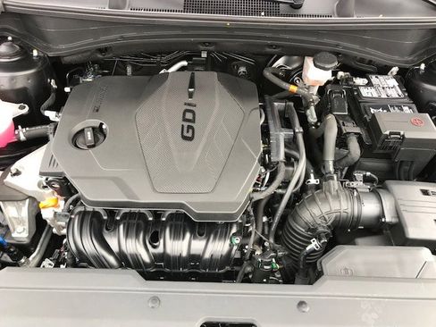 Used 2023 Kia Sportage EX image 10