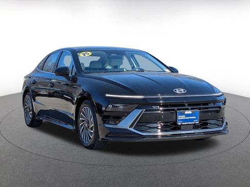 Certified 2025 Hyundai Sonata Limited image 1