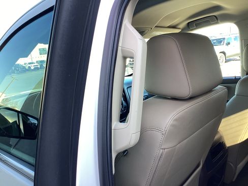 Used 2017 Chevrolet Silverado 1500 LTZ image 24