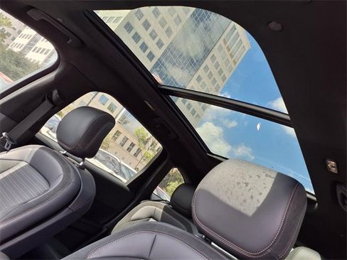 New 2025 Lincoln Nautilus Reserve w/ Jet Appearance Package image 9