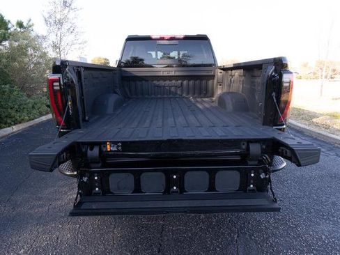 Used 2024 GMC Sierra 2500 AT4 w/ AT4 Premium Plus Package image 12