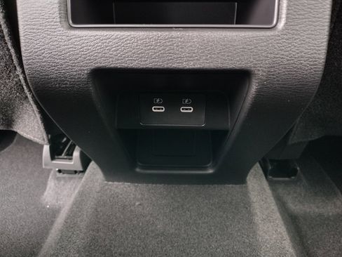 New 2025 Mitsubishi Outlander SE image 25