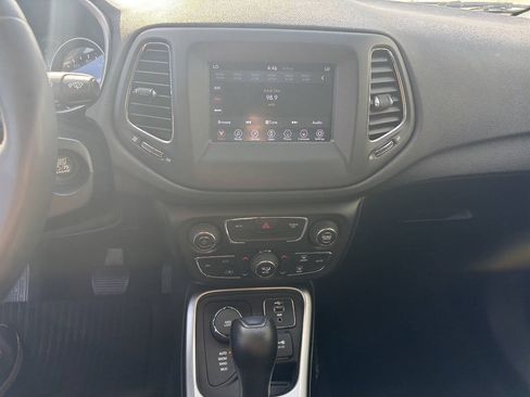 Used 2021 Jeep Compass Latitude AWD/4WD image 14