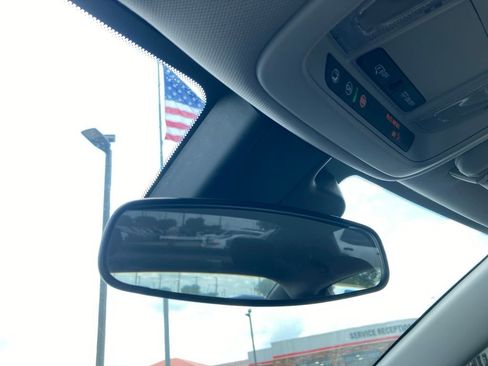 Used 2024 Chevrolet Malibu LT FWD image 27