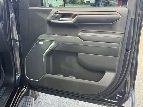 Used 2023 GMC Sierra 1500 SLT w/ SLT Premium Package image 34