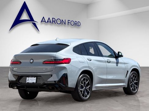 Used 2025 BMW X4 xDrive30i w/ Premium Package AWD/4WD image 6