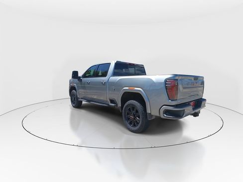 Used 2025 GMC Sierra 2500 AT4 w/ AT4 Premium Plus Package AWD/4WD image 6