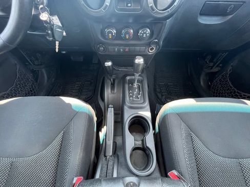 Used 2016 Jeep Wrangler Unlimited Sport AWD/4WD image 3