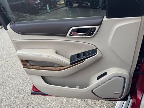 Used 2015 GMC Yukon Denali w/ Premium Package image 23