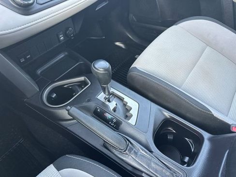 Used 2018 Toyota RAV4 XLE image 30