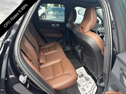 Used 2023 Volvo XC60 B5 Plus w/ Climate Package AWD/4WD image 5