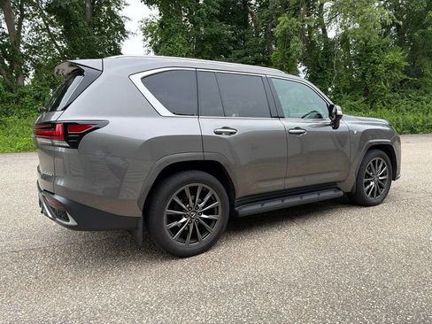 Used 2023 Lexus LX 600 F Sport w/ Accessory Package (P3) AWD/4WD image 5
