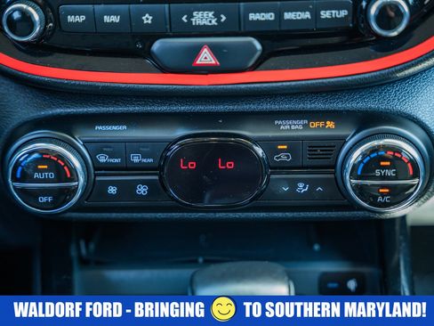 Used 2022 Kia Soul GT-Line FWD image 23