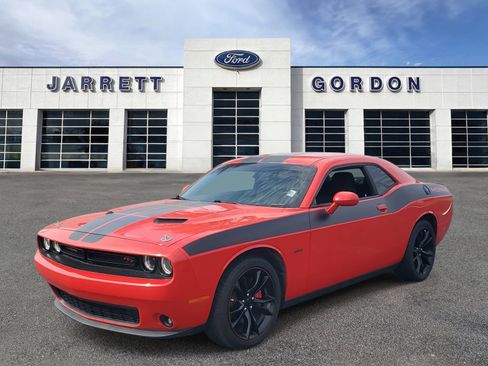 Used 2016 Dodge Challenger R/T w/ Blacktop Package image 2