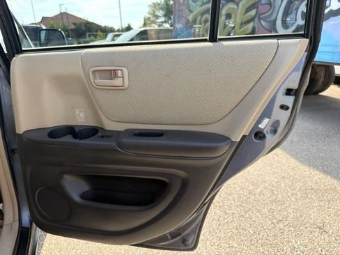 Used 2002 Toyota Highlander 4WD V6 image 25