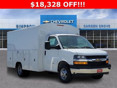 New 2025 Chevrolet Express 3500 w/ Power Convenience Package