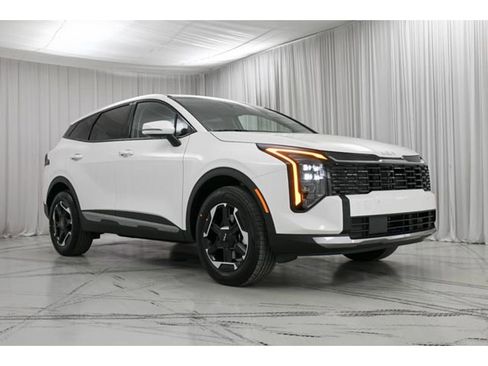New 2026 Kia Sportage S AWD/4WD image 2