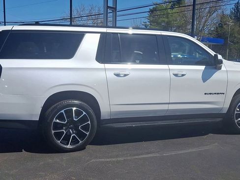 Certified 2022 Chevrolet Suburban RST w/ Luxury Package AWD/4WD image 3